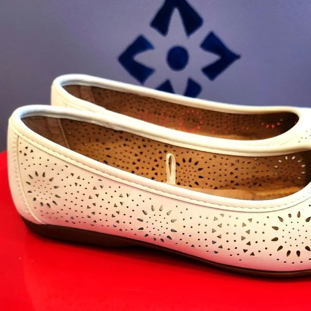 White Mountain Tan Perforated Loafers